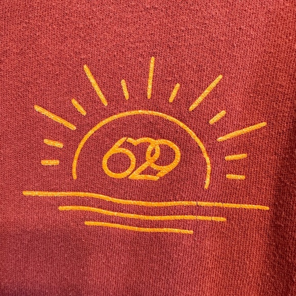 Women’s zip up beach hoodie “Forever Chasing Sunshine” logo on the back. Size M - Picture 2 of 9